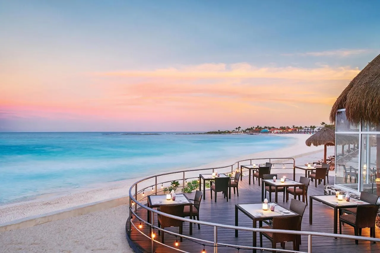 The Westin Cancun Resort Villas & Spa 4*,