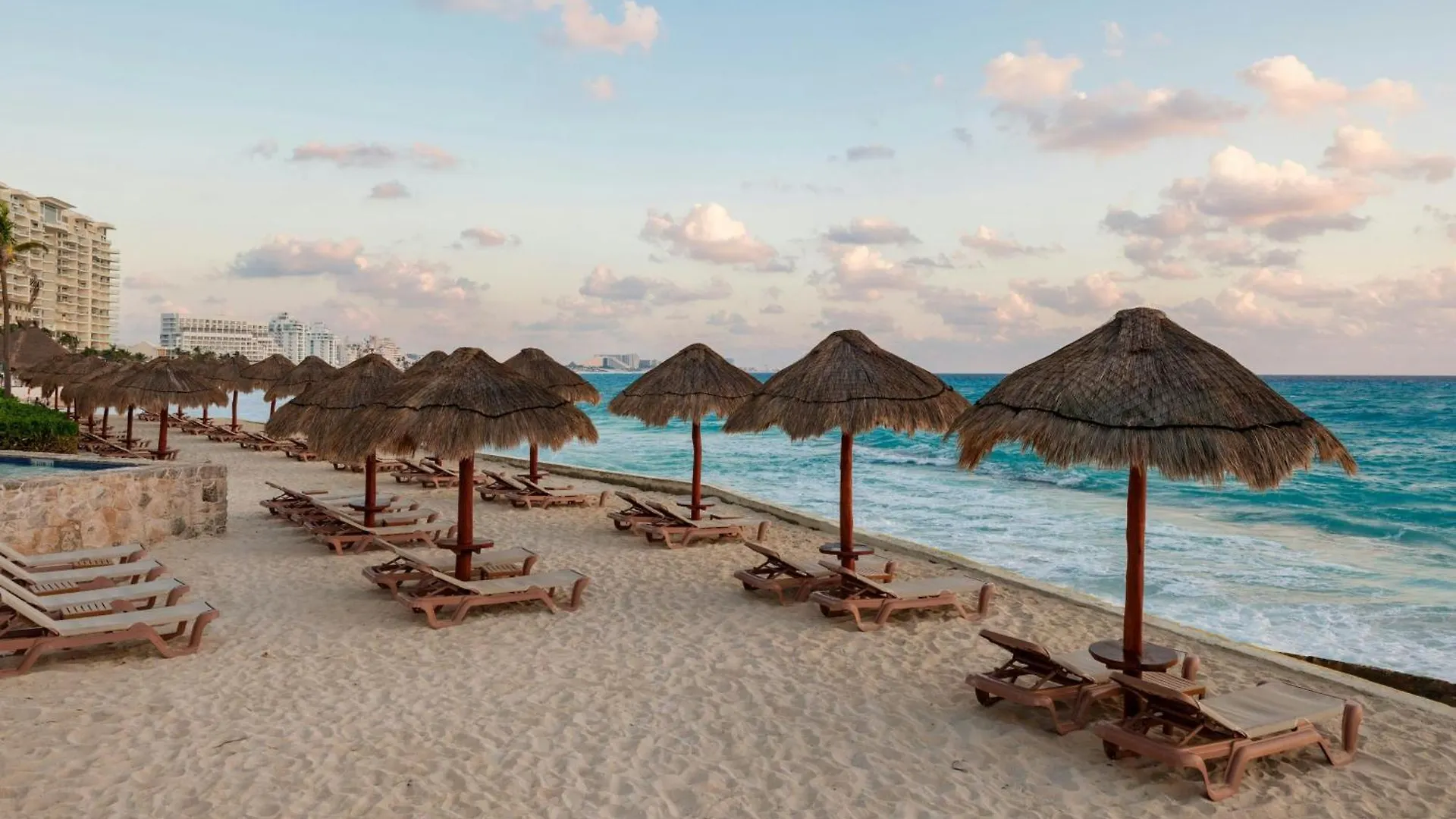 The Westin Cancun Resort Villas & Spa 4*,