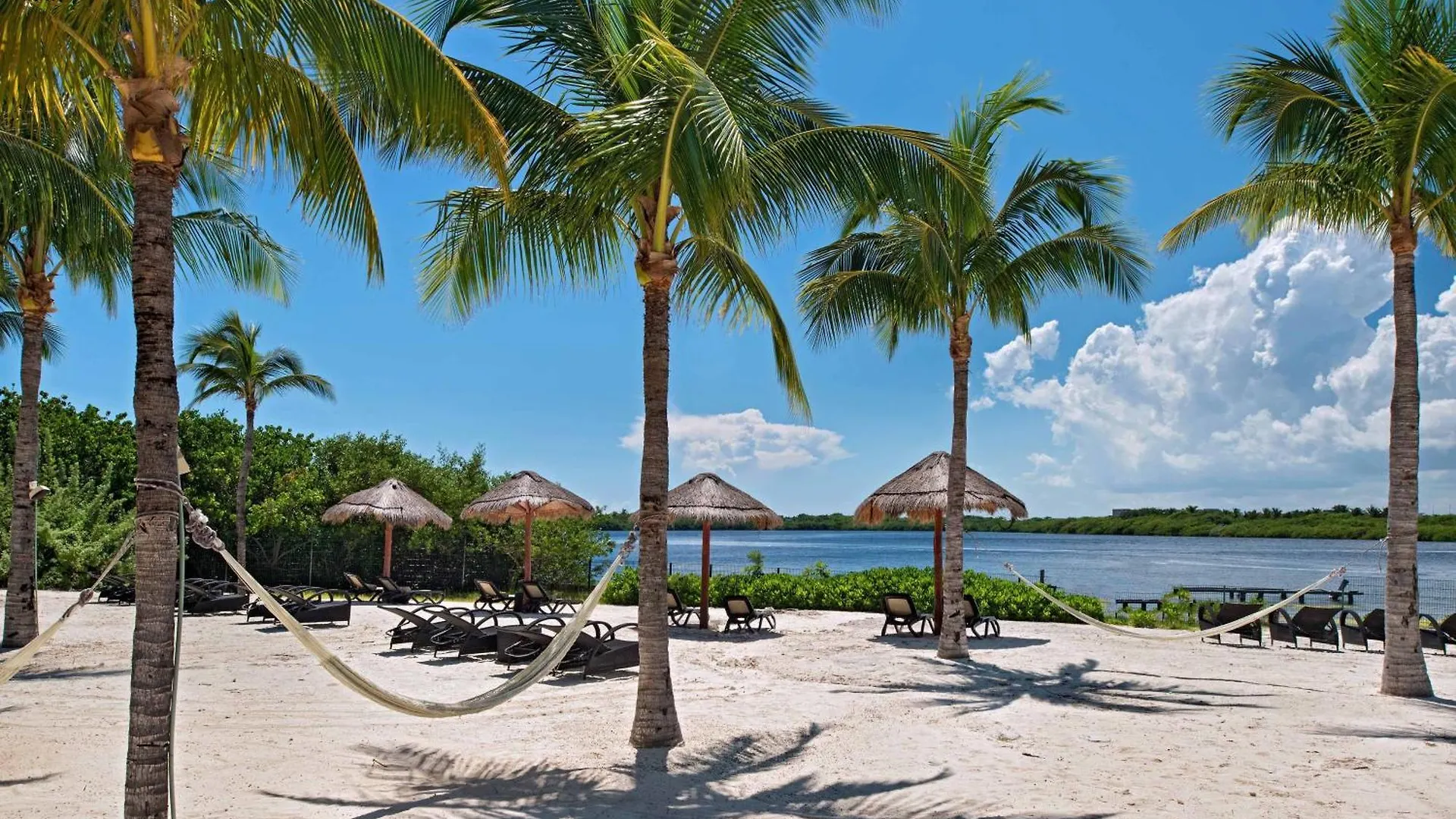 The Westin Cancun Resort Villas & Spa 4*,